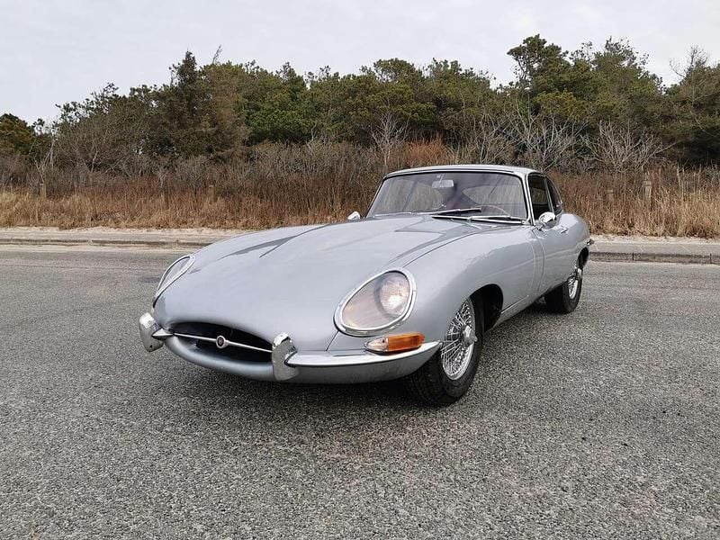 Gebraucht Jaguar E-Type 265 PS (194 kW) 1963 Silber Coupé