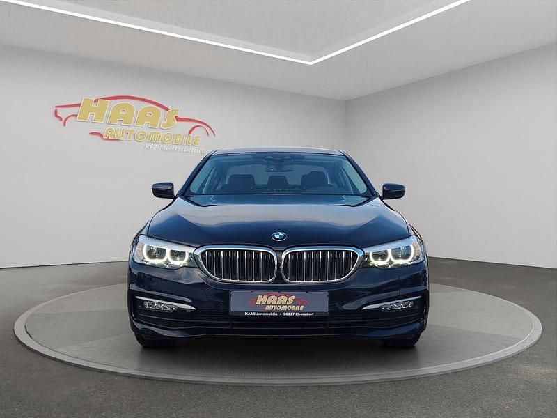 Gebraucht BMW 520 Sport Line 184 PS (135 kW) 2018 Blau Limousine