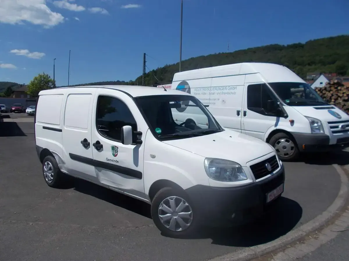 Gebraucht Fiat Doblò 75 PS (55 kW) 2009 Weiß Van / Kleinbus