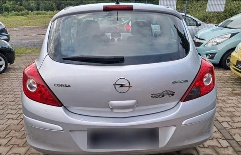 Gebraucht Opel Corsa 60 PS (44 kW) 2009 Silber Kleinwagen