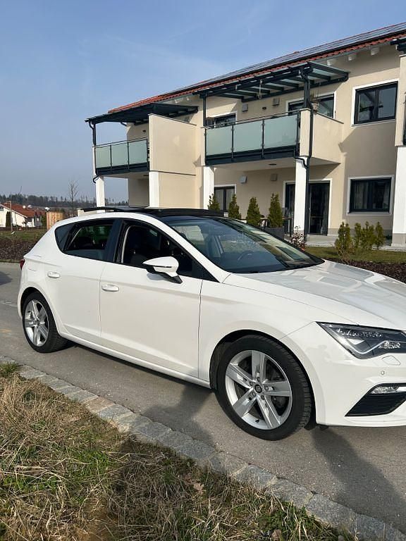 Gebraucht Seat Leon FR 131 PS (96 kW) 2019 Weiß Limousine