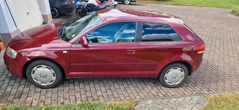 Rot Gebraucht 2004 Audi A3 Coupé | 1.250 € (Superpreis) - Bild 1/3