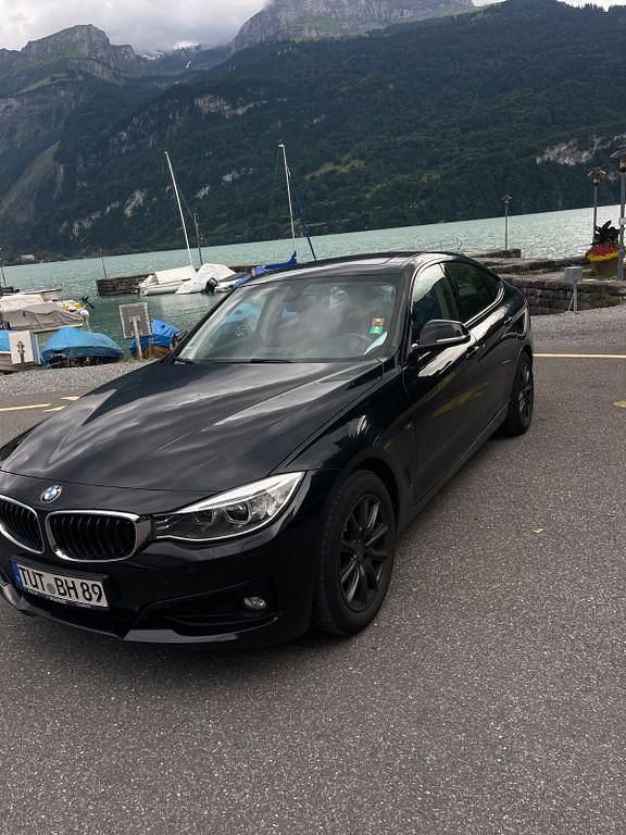 Schwarz Gebraucht 2014 BMW 320 Gran Turismo Sport Line Limousine | 8.400 € (Superpreis) - Bild 1/4