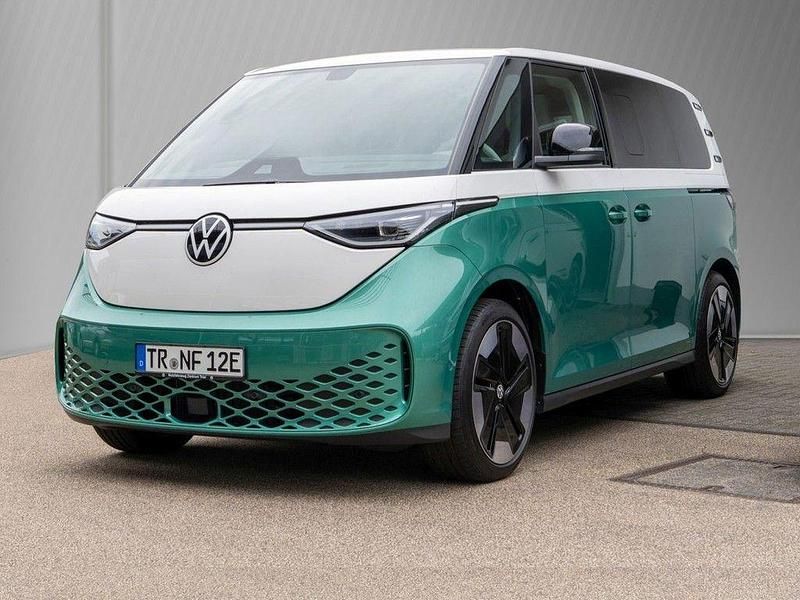 Gebraucht VW ID. Buzz Pro 210 kW (286 PS) 2025 Candyweiß/bay leaf green m... Van / Kleinbus