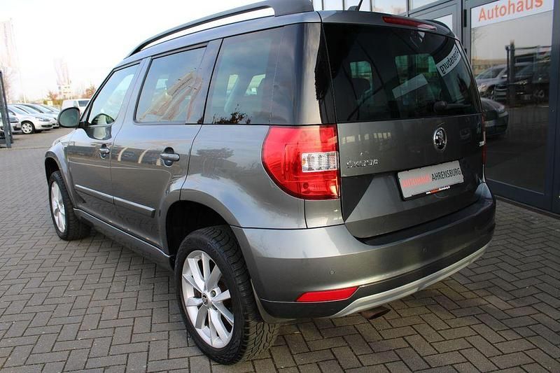 Gebraucht Skoda Yeti Drive 110 PS (80 kW) 2017 Grau SUV