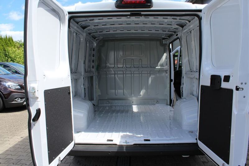 Gebraucht Opel Movano 120 PS (88 kW) 2024 Weiß Van