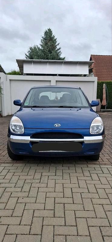 Blau Gebraucht 1999 Daihatsu Sirion Kleinwagen | 1.900 € - Bild 1/4