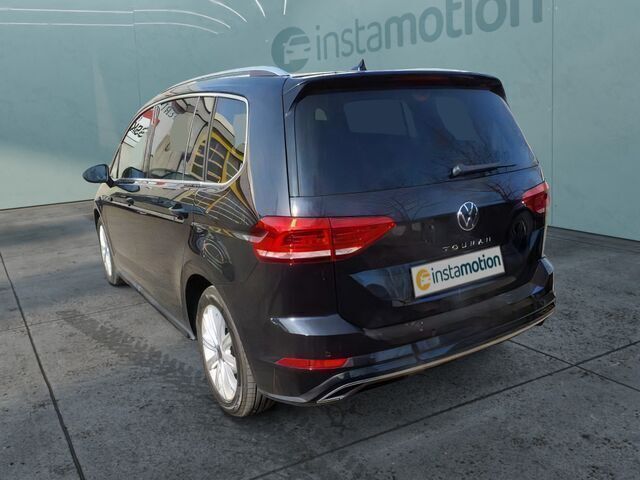 Gebraucht VW Touran Highline 150 PS (110 kW) 2024 Schwarz Van / Kleinbus