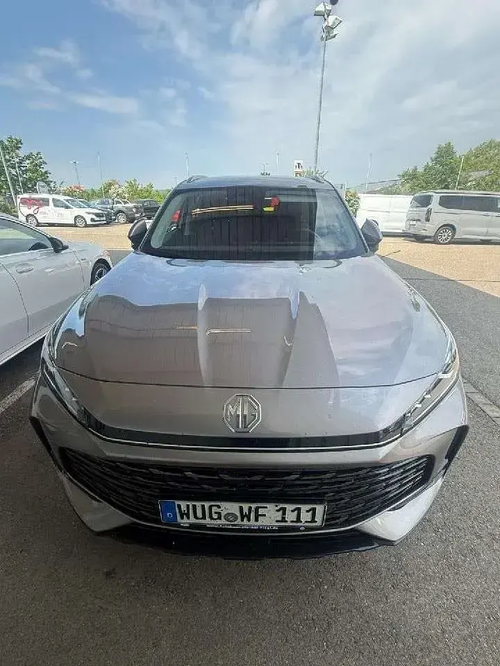 Brugt MG HS Luxury 224 HK (164 kW) 2026 Sølv SUV