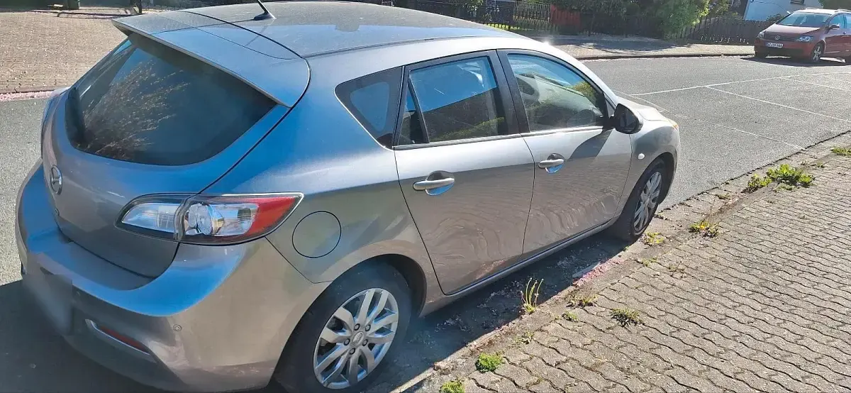 Second-hand Mazda 3 105 CP (77 kW) 2010 Argintiu Berlinǎ