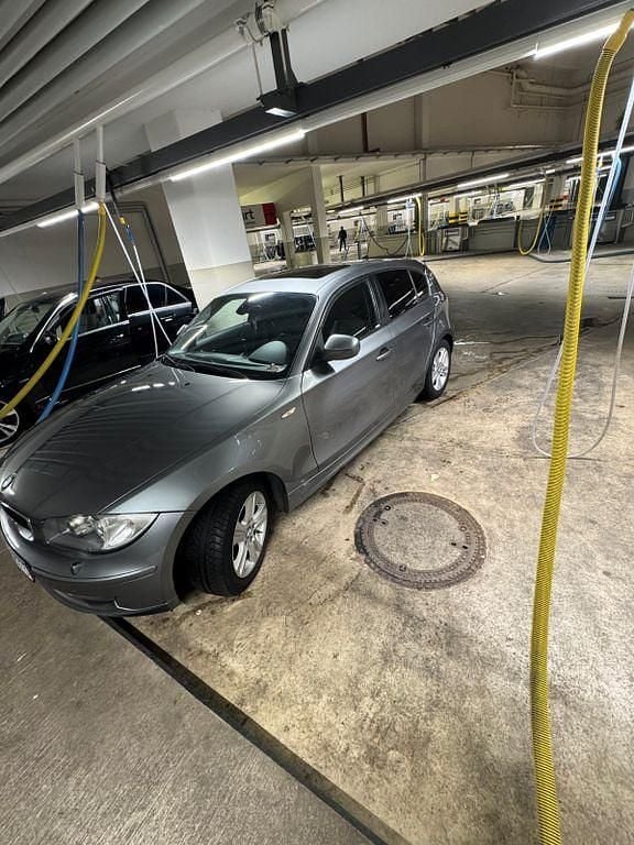 Gebraucht BMW 118 Sport Line 143 PS (105 kW) 2010 Grau Kleinwagen