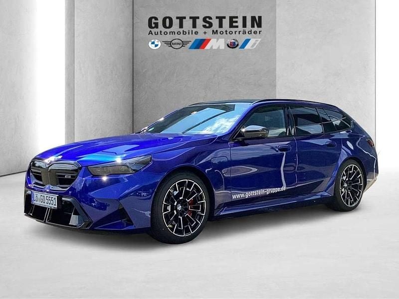 Marina bay blau Gebraucht 2025 BMW M5 Sport Line Kombi | 149.900 € (Etwas zu teuer) - Bild 1/3