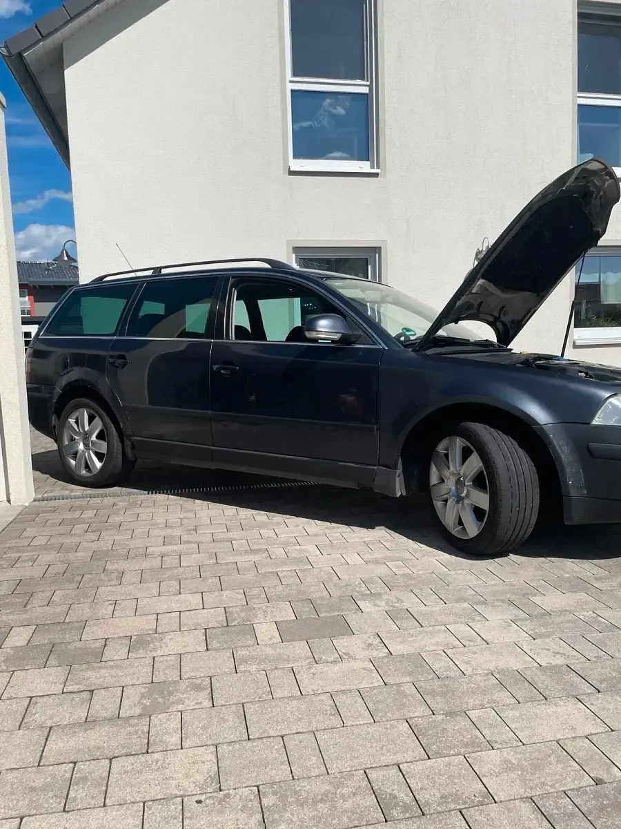 Gebraucht VW Passat 136 PS (100 kW) 2005 Blau Kombi