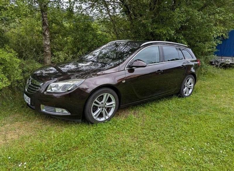 Braun Gebraucht 2013 Opel Insignia Active Kombi | 5.700 € (Guter Preis) - Bild 1/4
