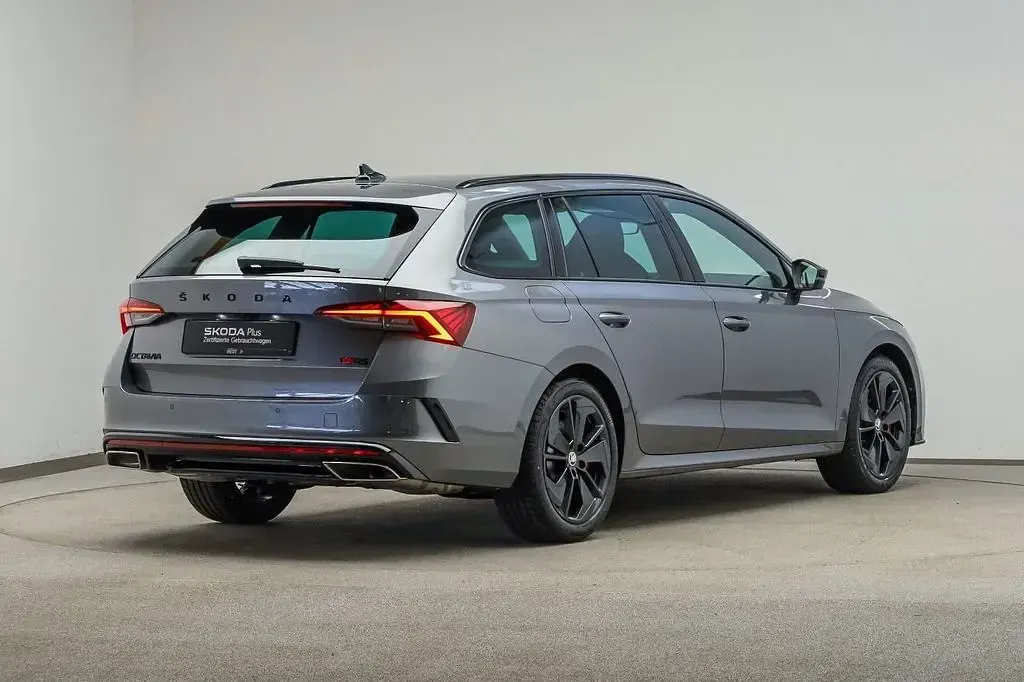 Gebraucht Skoda Octavia RS 245 PS (180 kW) 2024 Graphitegrau metallic Kombi