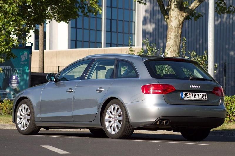 Gebraucht Audi A4 Ambition 160 PS (117 kW) 2010 Grau Kombi