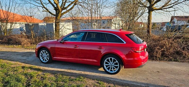 Gebraucht Audi A4 Sport 190 PS (139 kW) 2016 Rot Kombi