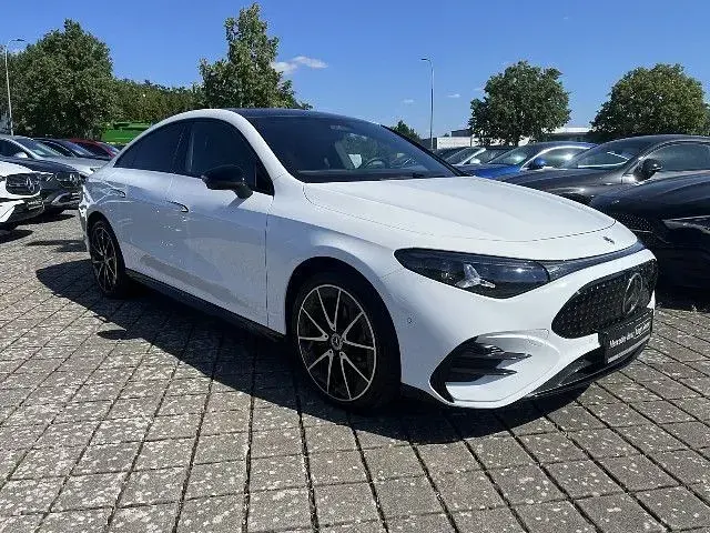 Gebraucht Mercedes 350 AMG line 260 kW (354 PS) 2025 Unilack polarweiß Coupé