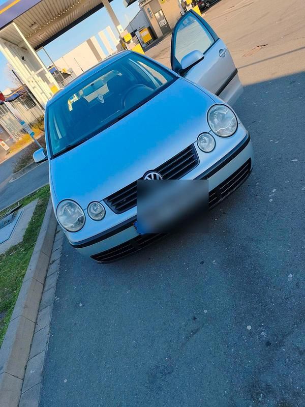 Gebraucht VW Polo 64 PS (47 kW) 2003 Silber Kleinwagen