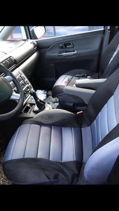 Używany Ford Galaxy 115 KM (84 kW) 2005 Szary Minivan