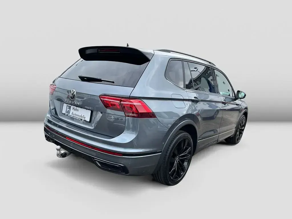 Gebraucht VW Tiguan Allspace Style 200 PS (147 kW) 2023 Platinum grey metallic SUV