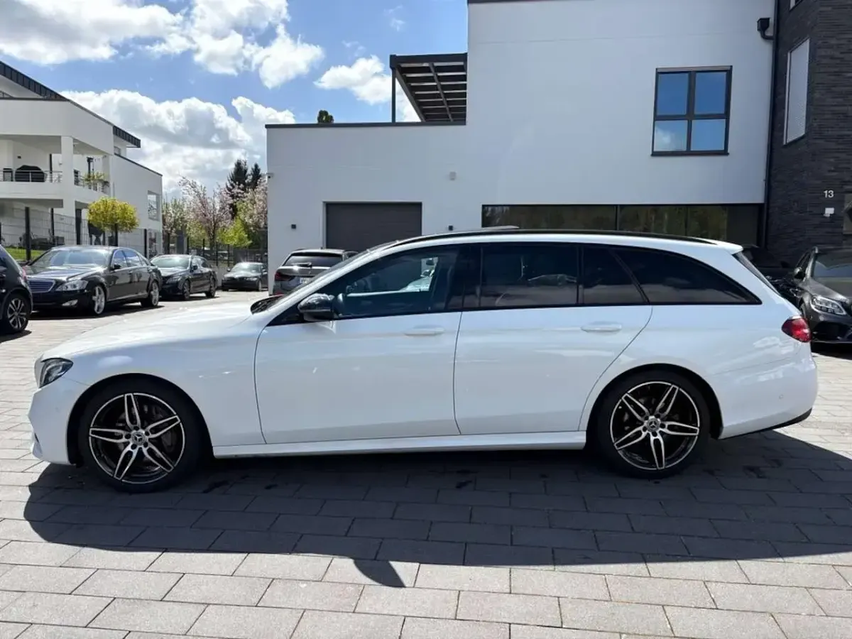 Gebraucht Mercedes E220 AMG 194 PS (142 kW) 2019 Weiß Kombi
