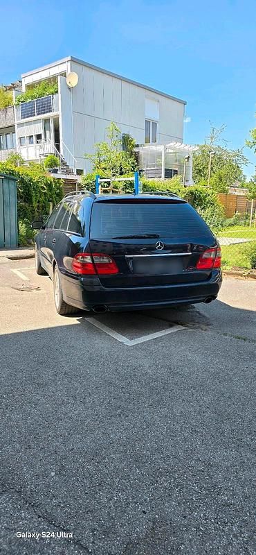 Gebraucht Mercedes E320 AMG 224 PS (164 kW) 2008 Blau Kombi
