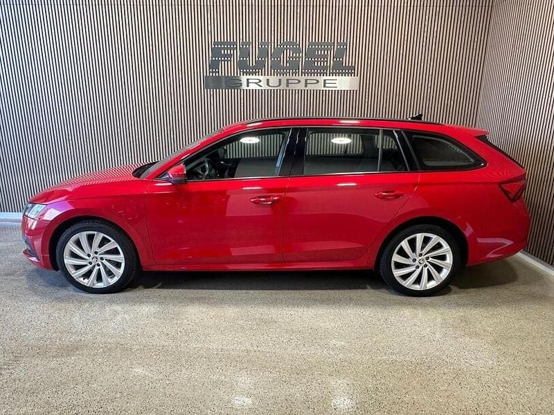 Gebraucht Skoda Octavia 204 PS (150 kW) 2022 Velvetrot metallic Kombi