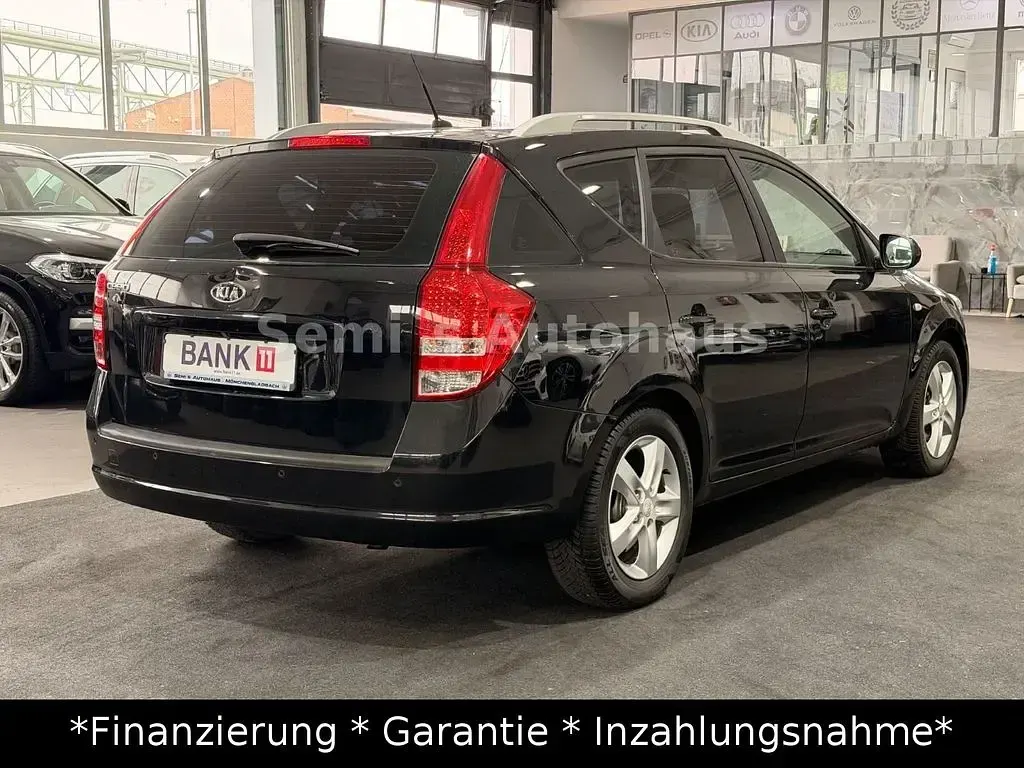 Gebraucht Kia Ceed 90 PS (66 kW) 2012 Schwarz Kleinwagen