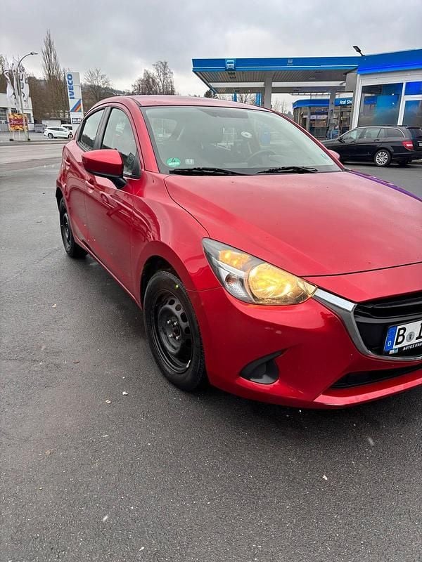 Gebraucht Mazda 2 74 PS (54 kW) 2015 Rot Kleinwagen