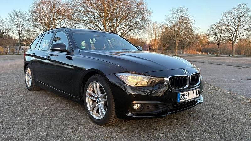 Gebraucht BMW 320 Advantage 163 PS (119 kW) 2015 Schwarz Kombi