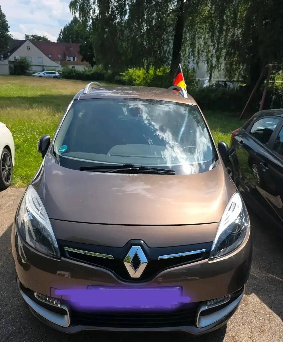 Gebraucht Renault Mégane 110 PS (80 kW) 2015 Braun Van / Kleinbus