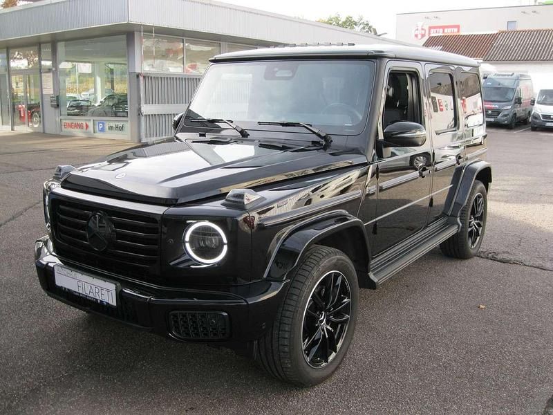 Obsidianschwarz metallic Gebraucht 2025 Mercedes G450 AMG line SUV | 159.500 € (Superpreis) - Bild 1/4