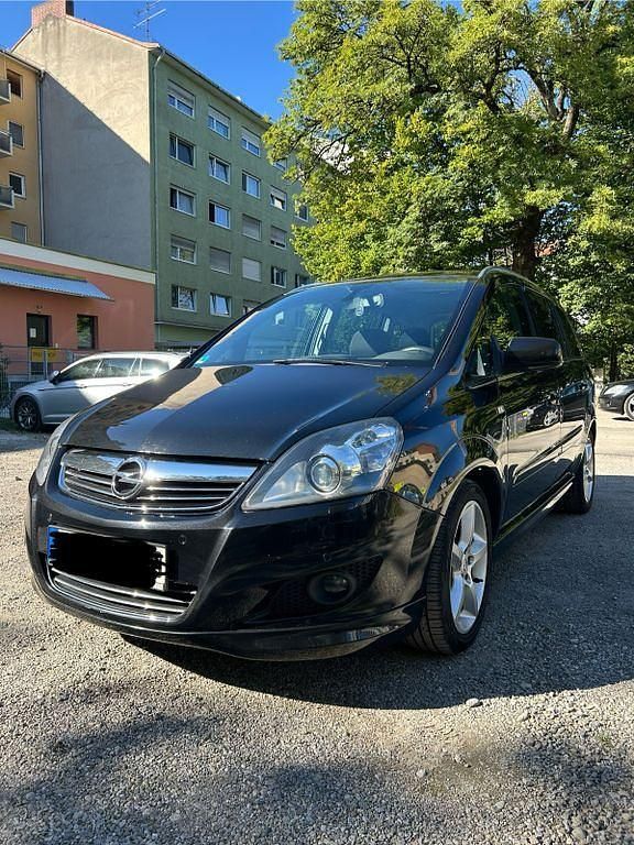 Schwarz Gebraucht 2012 Opel Zafira Family Van / Kleinbus | 8.000 € (Teuer) - Bild 1/4