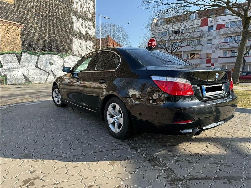 Gebraucht BMW 520 177 PS (130 kW) 2009 Schwarz Limousine