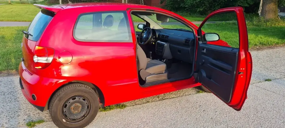 Gebraucht VW Fox Style 60 PS (44 kW) 2011 Rot Kleinwagen