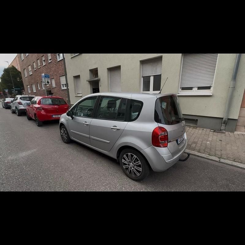Silber Gebraucht 2010 Renault Grand Modus Van / Kleinbus | 3.699 € (Etwas zu teuer) - Bild 1/4