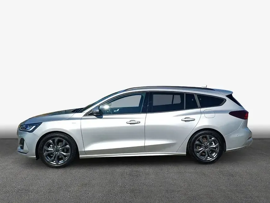 Gebraucht Ford Focus 116 PS (85 kW) 2025 Moondust silver (metallic) Kombi