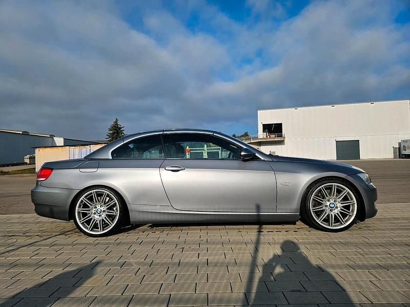 Gebraucht BMW 335 Cabriolet Performance 326 PS (239 kW) 2007 Grau Cabrio
