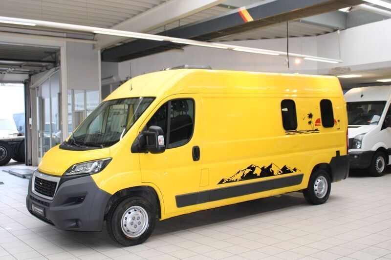Gelb Gebraucht 2017 Peugeot Boxer Van | 21.900 € - Bild 1/4