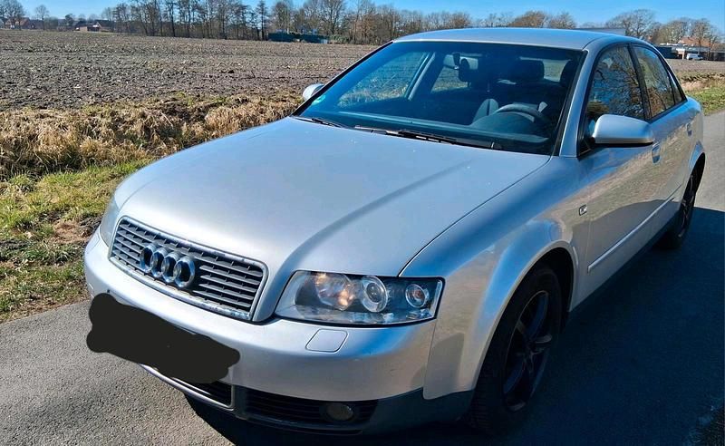 Silber Gebraucht 2003 Audi A4 Limousine | 1.000 € (Superpreis) - Bild 1/4