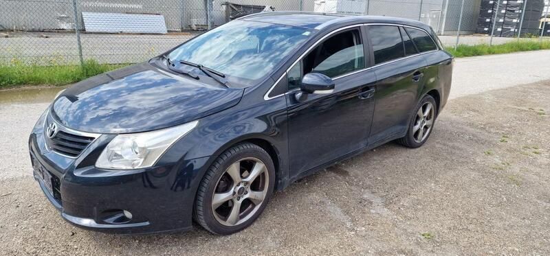 Schwarz Gebraucht 2010 Toyota Avensis Kombi | 4.990 € (Guter Preis) - Bild 1/4