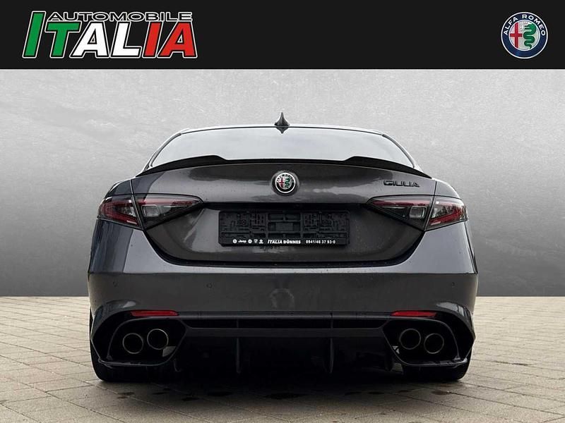 Gebraucht Alfa Romeo Giulia Quadrifoglio 510 PS (375 kW) 2021 Grau (grigio vesuvio) Limousine