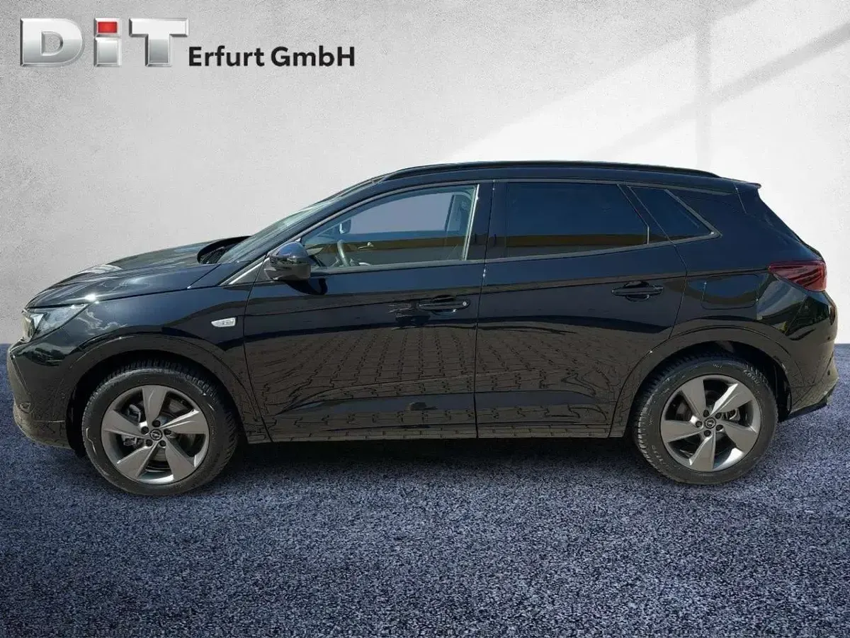 Gebraucht Opel Grandland X GSe 300 PS (220 kW) 2023 Lackierung schwarz perla nera/ SUV
