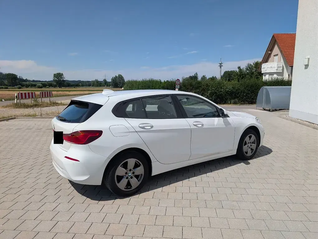 Gebraucht BMW 118 Advantage 140 PS (102 kW) 2020 Weiß Limousine