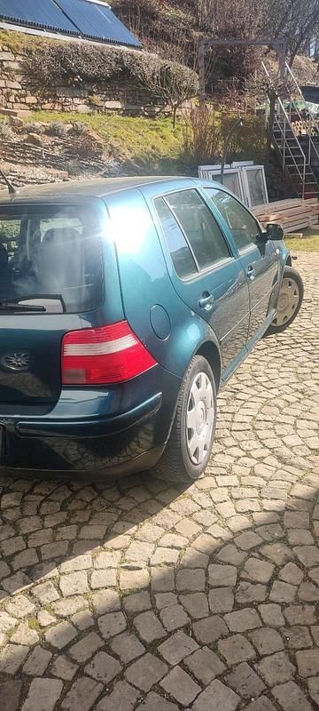 Gebraucht VW Golf IV 105 PS (77 kW) 2003 Grün Kleinwagen
