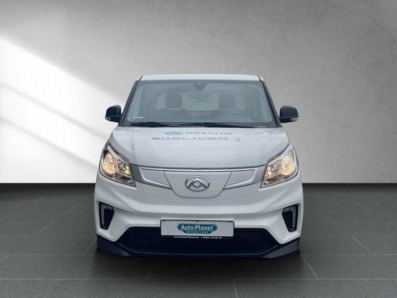 Neu Maxus eDeliver 3 89 kW (122 PS) 2026 Weiß Van