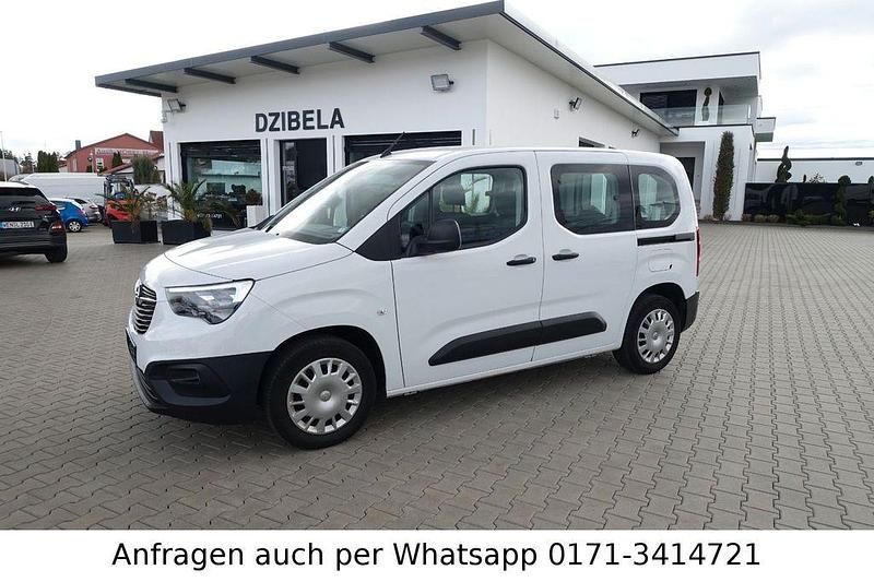 Gebraucht Opel Combo Life 102 PS (75 kW) 2022 Weiß Van / Kleinbus