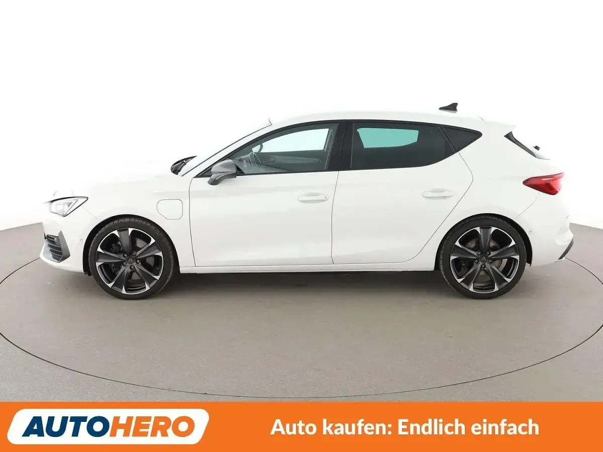 Gebraucht Cupra Leon VZ 245 PS (180 kW) 2021 Weiß Limousine