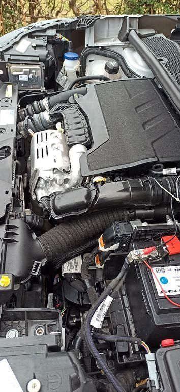 Gebraucht Peugeot 2008 GTi 131 PS (96 kW) 2023 Weiß SUV